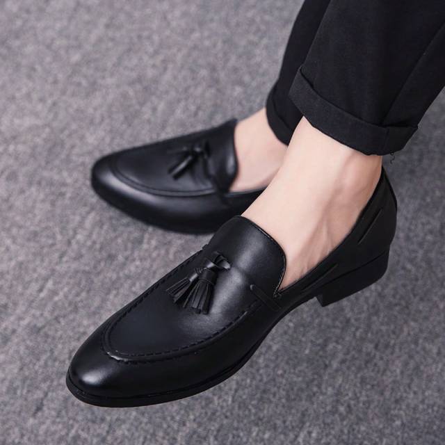 SHEIN Men&#39;s Tasseled Slip-On Leather Loafers, Black Soft Casual Office Daily Business Formal Lightweight Dress Shoes