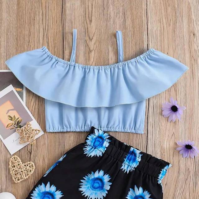 SHEIN Young Girl Cold Shoulder Crop Top With Ruffle Trim And Sunflower Print Shorts Set Children Summer Outfit