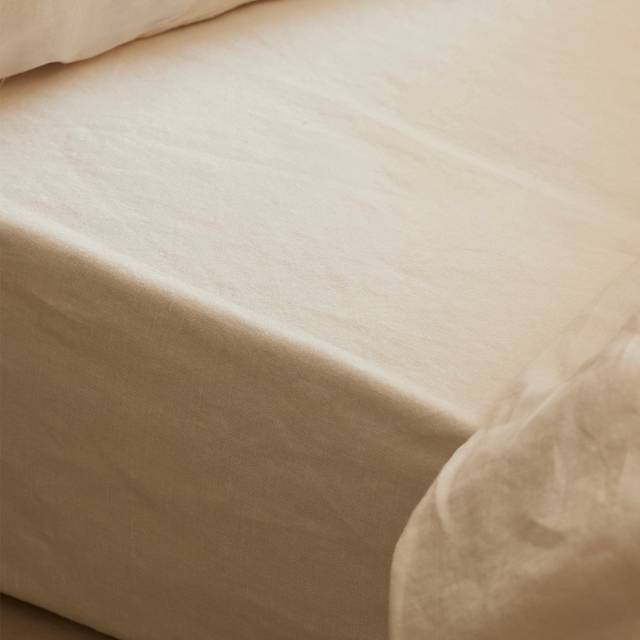 Piglet in Bed Linen Blend Fitted Sheet