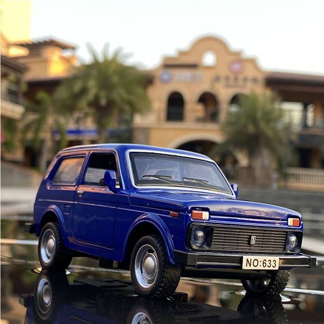 (Blue) 1/32 Russian LADA NIVA Alloy Model Car LADA 2106 Toy Diecasts Metal Casting