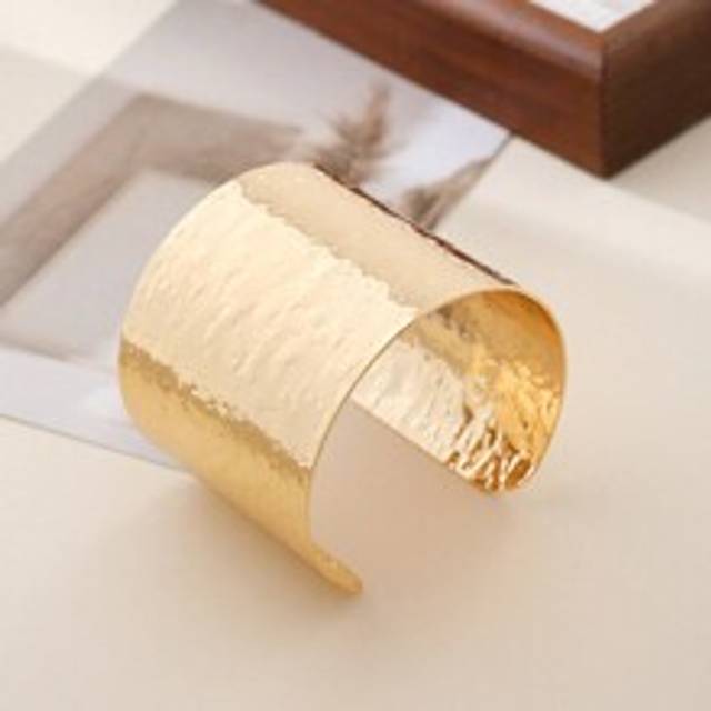 Europeiska och amerikanska gränsöverskridande smycken, personlig retrogeometrisk veckad handprydnad, minimalistisk design med bred manschettarmband fö - Gult guld
