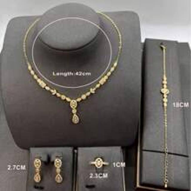5-pack smyckeset med 14K guldplätering för kvinnor, inkluderar halsband, örhängen, armband, ring, droppformad design, lämplig för brud, bröllop, fest, (En-Storlek)