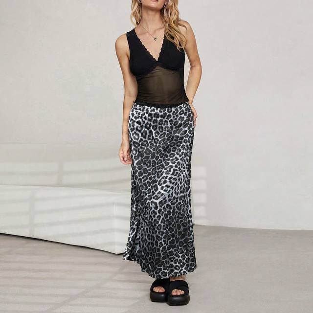SHEIN Women&#39;s Long Straight Leopard Print Woven Skirt