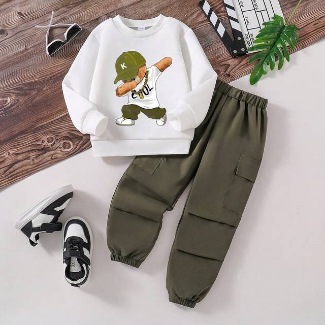 SHEIN Young Boy Bear Printed Warm Round Collar Sweatshirt And Cargo Pants