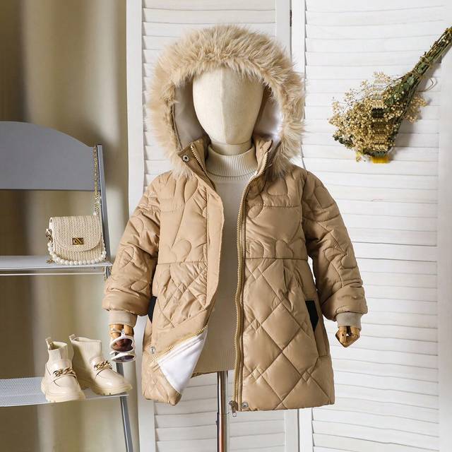 SHEIN Toddler Girls&#39; Elegant Solid Diamond Pattern Long Sleeve Thick Fluffy Hat Jacket, Winter Casual & Warm Outerwear