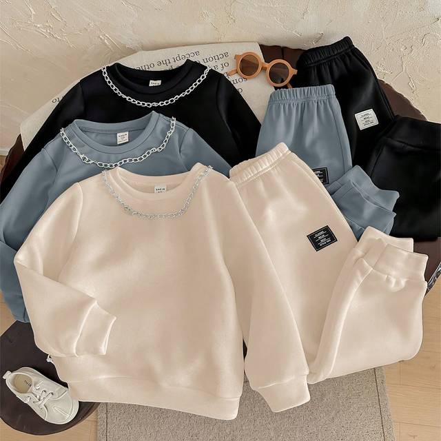 SHEIN Buy 6 Get 1 Free: Young Boys Casual Crew Neck Sweatshirt And Printed Pull-On Fleece Pants 6 Pieces Set, With Metal Necklace Accessory, Suitable For Ou