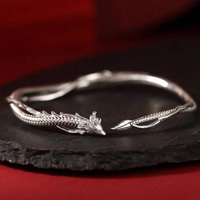 SHEIN Vintage, Elegant & Luxury Dragon Shaped Bangle, Astrological Dragon Year Bangle, Luxurious And Exquisite Wrist Cuff Adjustable Open Cuff Bracelet Suit