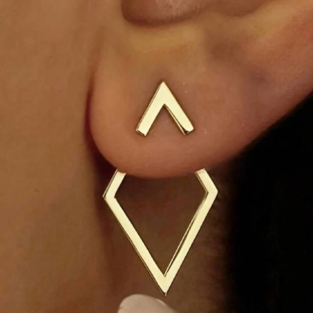SHEIN 1pair Metallic Geometric Diamond Shaped Arrow Dangle Earrings, Two WayWearing Design For Women