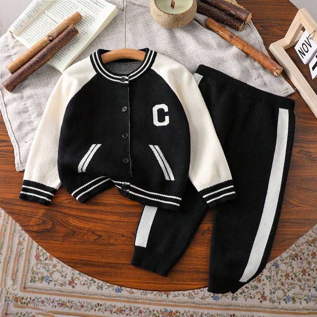 SHEIN Baby Boy Fall Outfits, 2pcs Simplistic Fashion Cute Knit Casual Suit Set, Contrast Color Baseball Jacket & Sweater, For Toddlers
