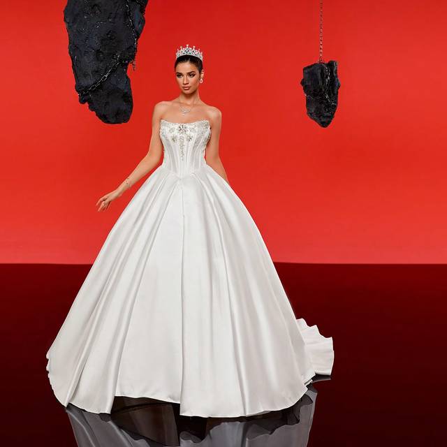 SHEIN Vintage Strapless Mermaid-Style Wedding Dress With Elegant Ruffled Skirt, Photo Shoot Effect (Crinoline Not Included) White Bridal Dress,Bride