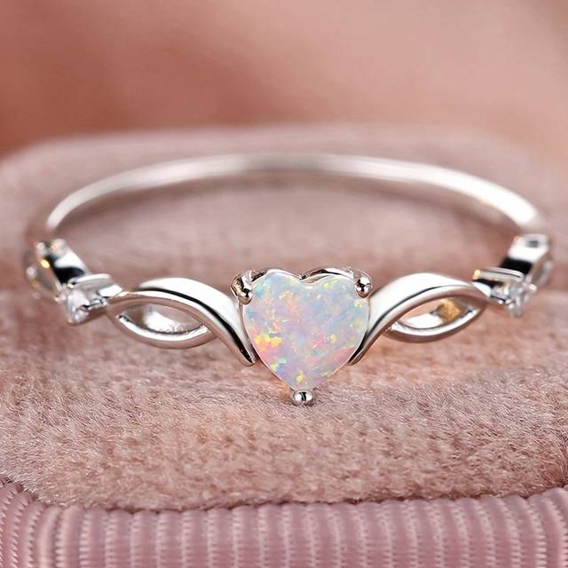 SHEIN 1pc Fashionable New Heart-Shaped Gem-Encrusted Opal Ring, Suitable As Engagement Ring Or Gift For Family/Friends/Lovers