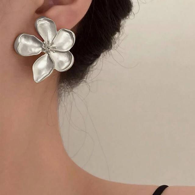 Hegaze 1 Pair Of Unique Design Small Fresh Flower Earrings Valentines,Mom,Mother,Mother&#39;s Day,Gift