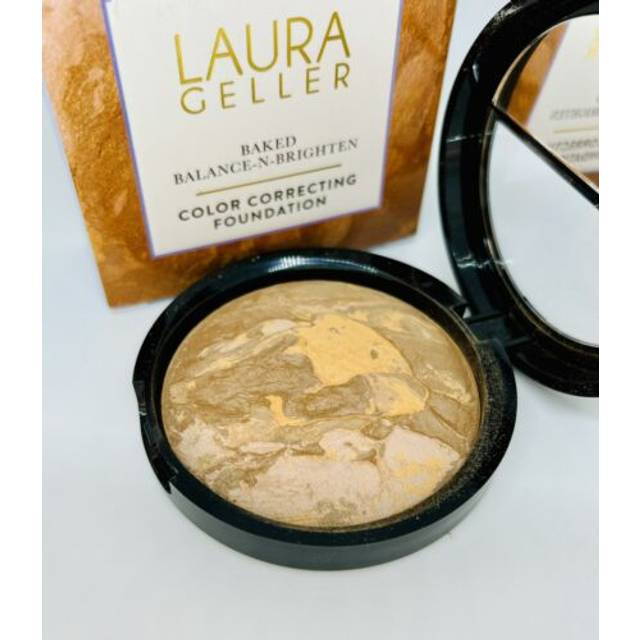 LAURA GELLER NEW YORK Award-Winning Baked Balance-n-Brighten Color Correcting Powder Foundation - Sand - Buildable Light to Medium Coverage - Demi-Mat