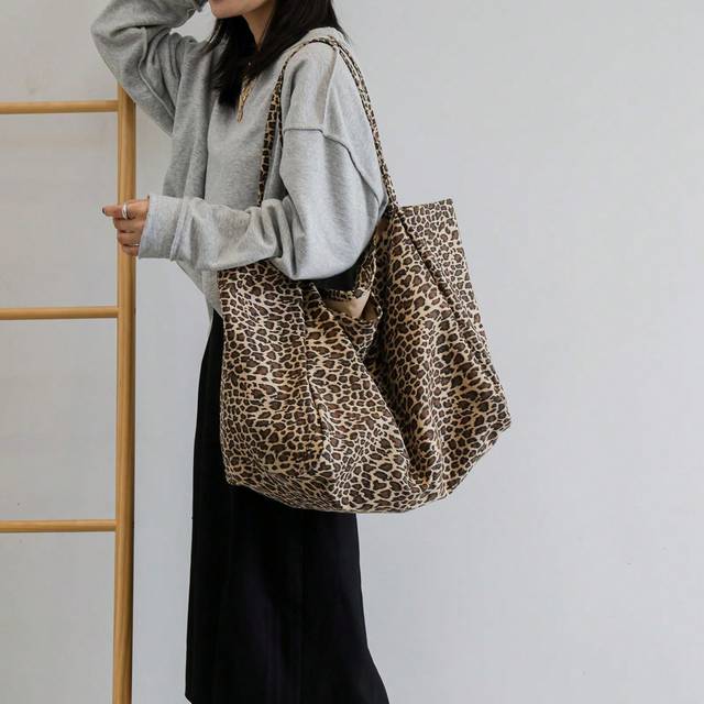 SHEIN Large Capacity Leopard Print Tote Bag, Suitable For Middle/High School Students, College Students, And Adults For School, Work, Travel And Leisure, Fa