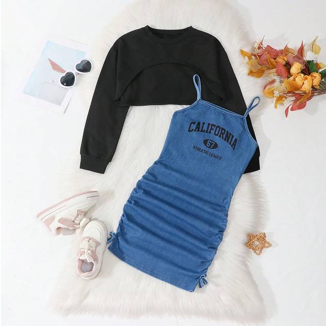 SHEIN 2pcs/Set Girls Y2K Streetwear Casual All-Match Cropped Sweatshirt & Letter Print Slip Denim Skirt Outfit