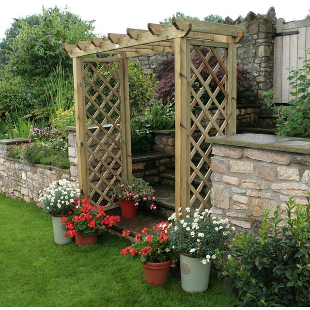 British Made Cotswold Arch FSC&#174; Certified
