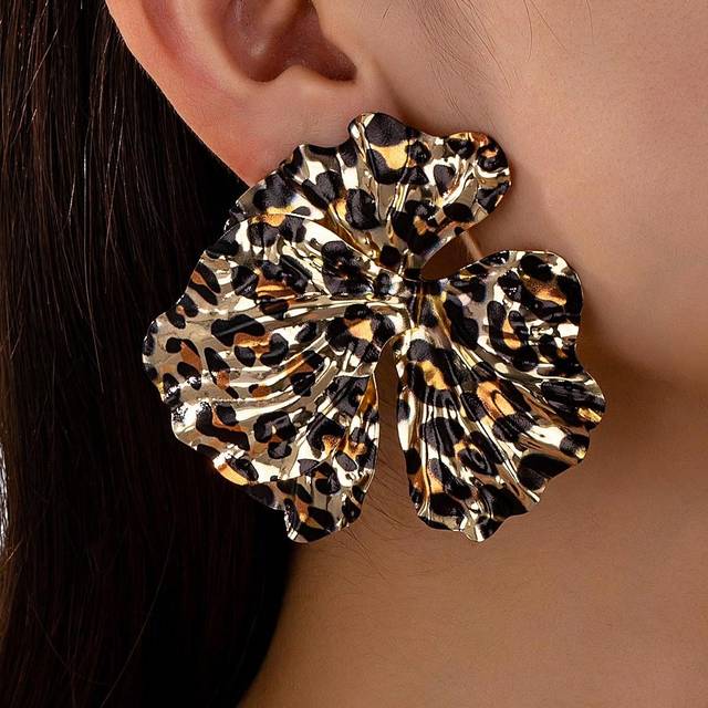 SHEIN 1 Pair Leopard Animal Print Flower Floral Statement Earring Fall Winter Earrings Valentines