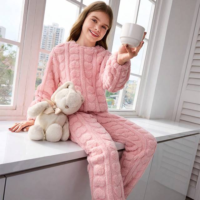 SHEIN Tween Girl Flannel Pajamas, Winter Warm Soft Pink Heart Printed Fleece Pants And Loose Casual Long Sleeve Top 2pcs Homewear Set, Mommy And Me Matching
