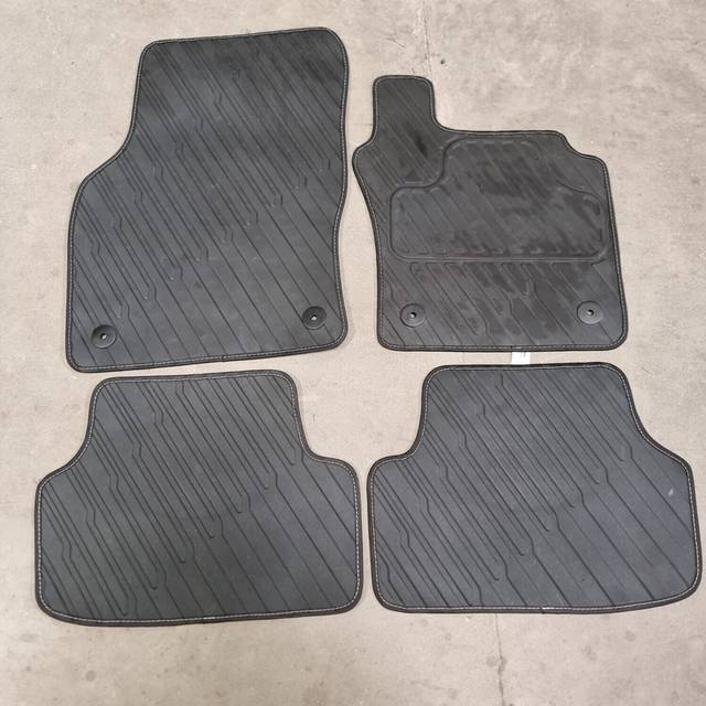 Volkswagen vw golf mk7 13-19 tailored car floor mat rubber heavy duty black trim