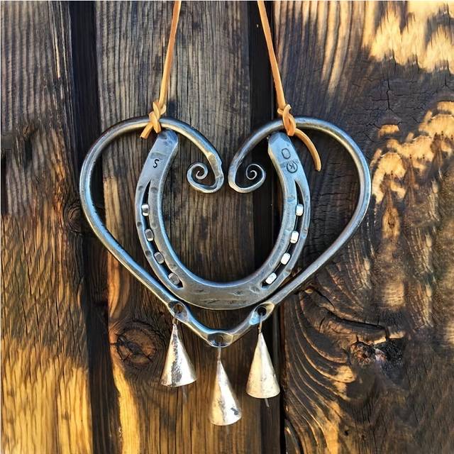(Lucky Love Wind Chime) Lucky Love Wind Chime - Horseshoe Retro Design With Steel Nails & Metal Heart - Perfect Valentine's Day Garden Hanging Ornamen