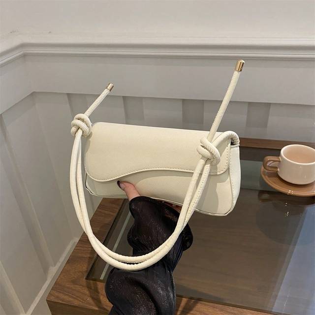 SHEIN Fashionable Solid Color Asymmetrical Flap Adjustable Shoulder Bag, Suitable For Shopping, Wallets, Shopping, Young Women, College Students, Newcomers,