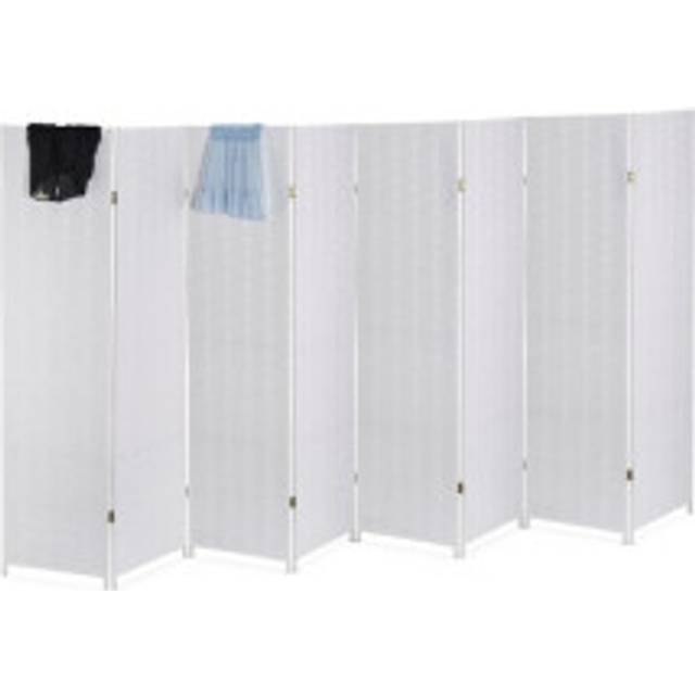 Screen wall with 8 panels