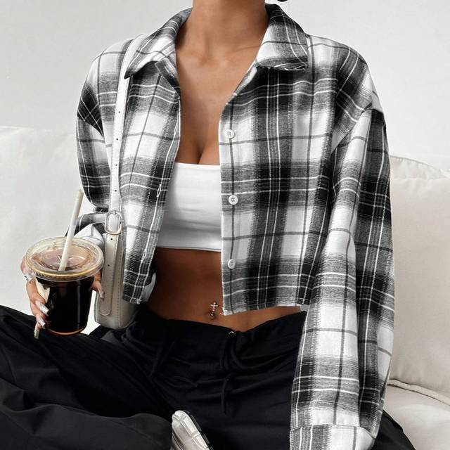 SHEIN Women&#39;s Spring & Fall Dropped Shoulder Long Sleeve Box-Shaped Cropped Plaid Shirt