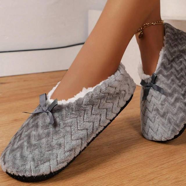 SHEIN Anti-Bacterial & Odor Control Embroidered Couple Slippers, Soft Fabric, Non-Slip Thick Sole, Quiet Indoor Comfortable Warm House Slippers (Random Patt