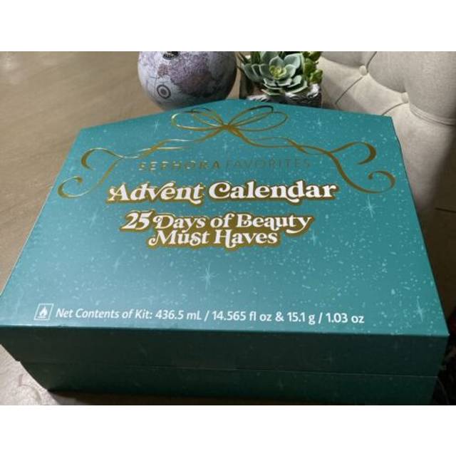 SEPHORA Favorites 25 Days of Beauty Must Haves Best-of-Beauty Holiday Advent Calendar 2024