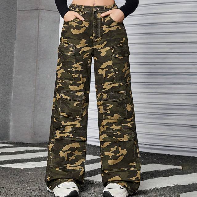 SHEIN Teen Girls&#39; New Multi-Pocket Camouflage Cargo Straight Loose Fit Jeans