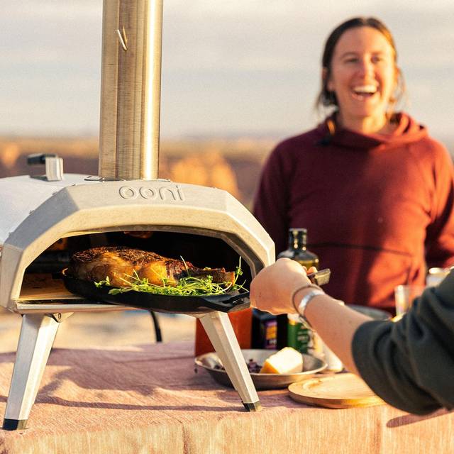Ooni Karu 12 Multi-Fuel Pizza Oven