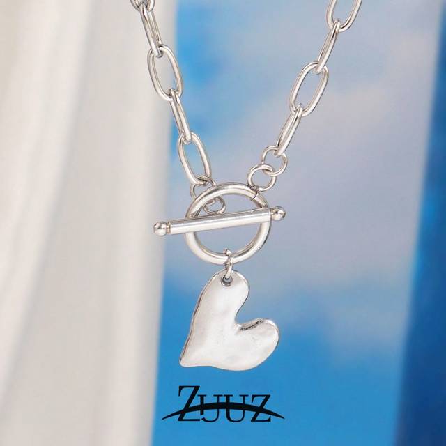 SHEIN Retro Stainless Steel Heart Necklace Gold Color Love Pendant Choker Chain Necklaces For Women Girls Collares Jewelry Party Gifts