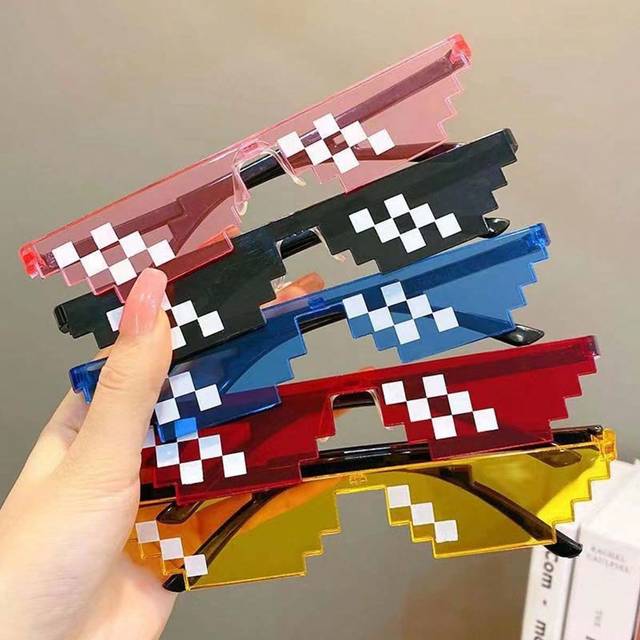 SHEIN 5pcs Random Mosaic Pixel Funny Eyeglasses, Unique Party Eyewear For Wedding, Rave