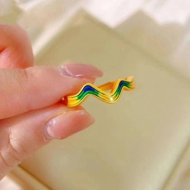 Artistic Vietnamese Sand Gold Ring Adjustable Size Unique Geometric Style For Fashion Lovers
