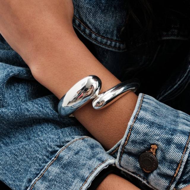 Polished Orb Hinge Cuff Bracelet - Silver - One Size - Mood