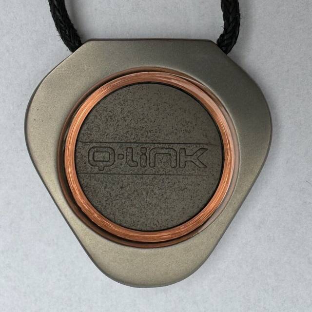 Q-Link SRT-3 Stainless Steel Pendant