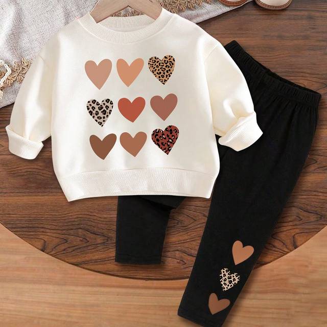 SHEIN 2pcs Baby Girl Casual Leopard Print Heart Pattern Loose Knitted Soft Thickened Crew Neck Long Sleeve Sweatshirt And Leggings Set, Suitable For Autumn