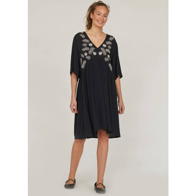 Sisters Point Classic Dress with Embroidery Flowers - Black
