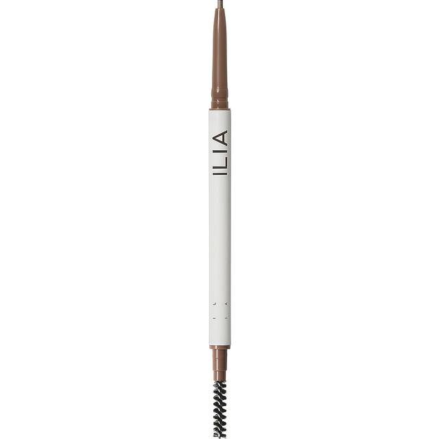 ILIA In Full Microtip Brow Pencil 4.5 ml Brynpen hos Magasin Dark Blonde