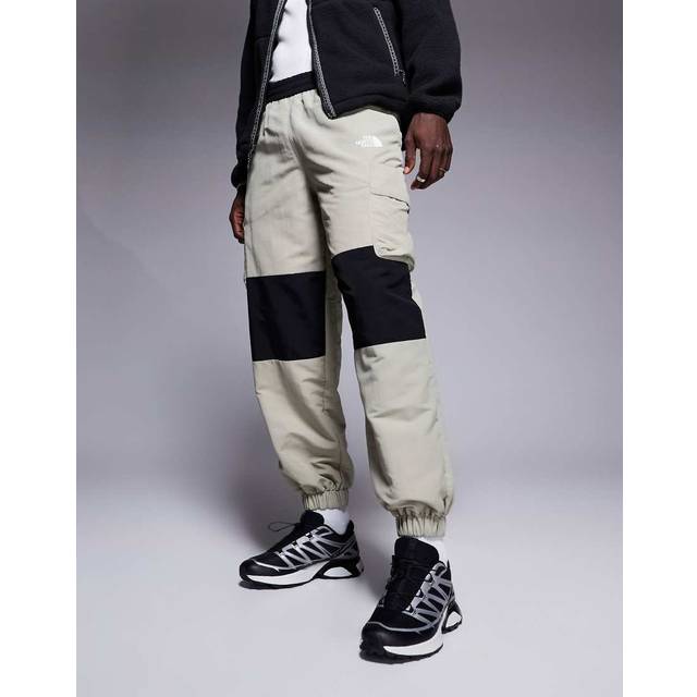 The North Face Khaki HMLYN Sweatpants - Grey/TNF Black 5IF - S