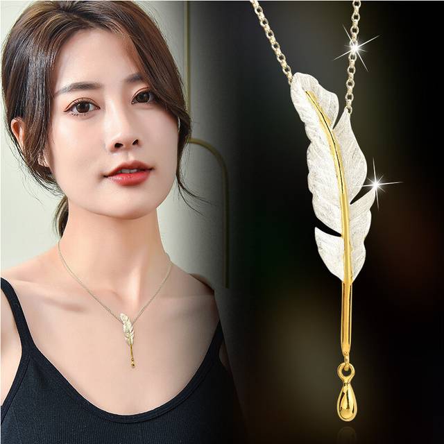 Fresh And Sweet Titanium Steel Side Chain Necklace With Beautiful Leaf And Water Drop Design