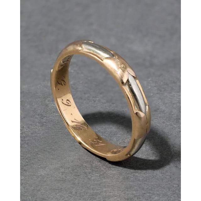Alexis Bittar Vintage 14K Gold Two Tone Hand Carved Band Ring in White Size 7.75 | Statement Jewelry from Alexis Bittar (7.75)