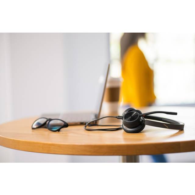 Poly Voyager 4320 UC USB-A-headset för Microsoft Teams