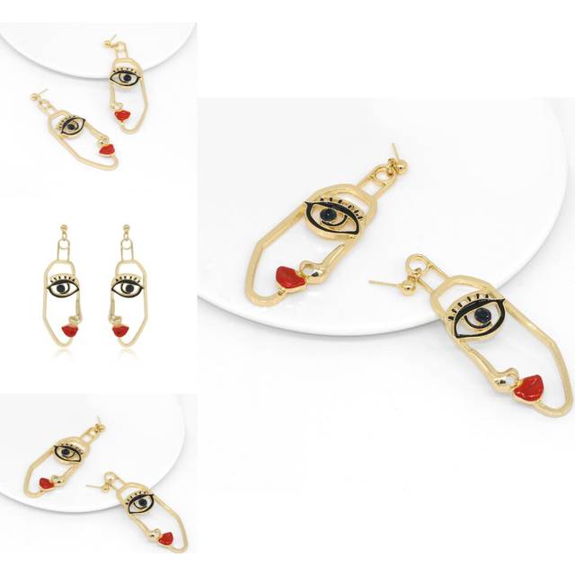 Stylish Alloy Human Face Earrings With Eye And Lip Details Perfect For Gifts