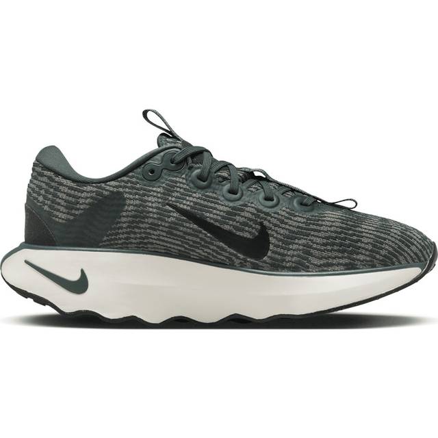 Nike Training – Motiva – Mörkgröna träningsskor-Grön/a
