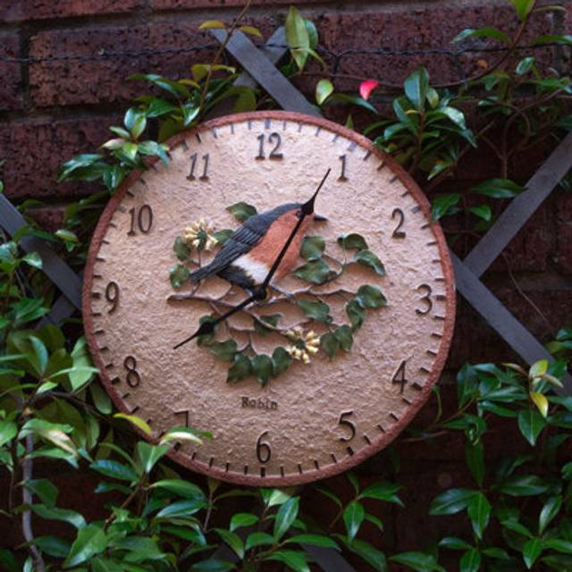 Robin Bird Design Indoor or Outdoor Clock - Battery Powered Weather Resistant Wall Fence Clock for Home or Garden - 30cm Diameter - Light Brown - One Size