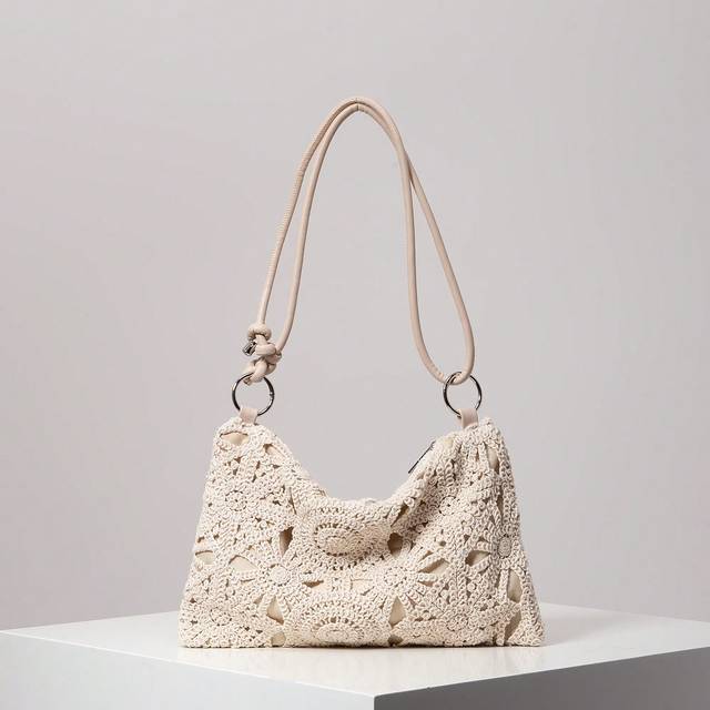 SHEIN Floral Hollow Out Woven Bag, Bohemian Shoulder Bag, Holiday Casual Straw Bag, Metal Round Clasp Underarm Bag, Beach Style Handbag (Pattern Random), Va