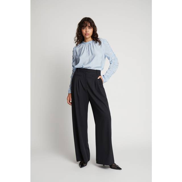 Elegant Flounce Detail Top