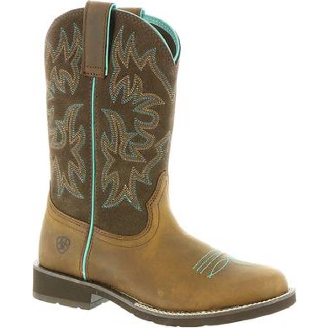 Women's Delilah Round Toe Western Boots in Distressed Brown Leather, B Medium Width, Size 5.5, by Ariat