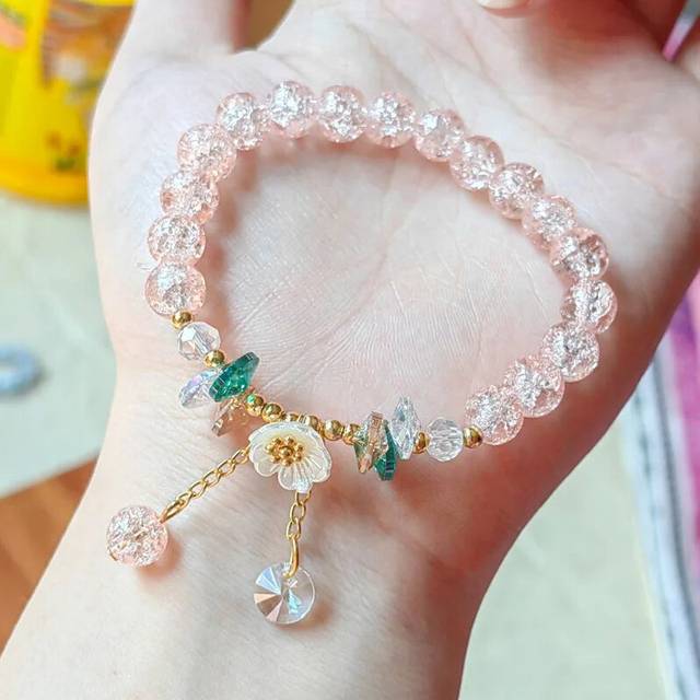 (BR22Y0661-7) Sweet Daisy Flower Womens Colorful Crystal Beaded Bracelet